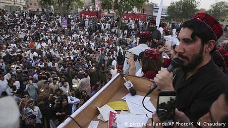 صحافی گوہر وزیر کی رہائی کے مطالبے
