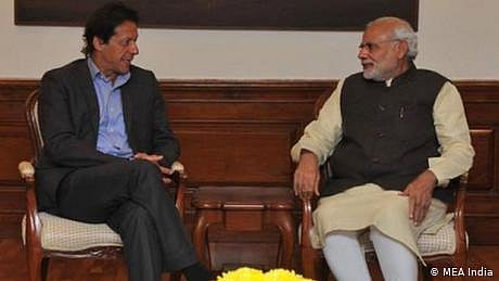 عمران اور مودی کی  فضائی کارروائیوں کے بعد پہلی گفتگو