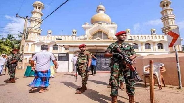 سری لنکا میں مسجد کو بنایا گیا نشانہ، مسلمانوں کی دکانوں پر حملہ، کرفیو نافذ