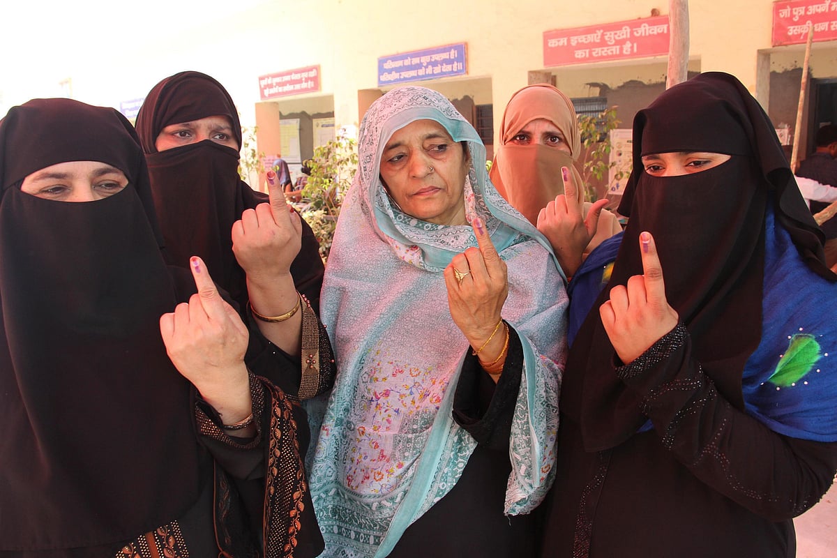 دہلی: رمضان کے باوجود گھروں سے باہر نکلے ووٹر، مسلمانوں نے جم کر کی ووٹنگ 