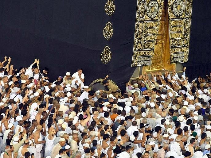 ہر گھنٹہ بعد تبدیل ہوتا ہے ’حجر اسود‘ کا پہرے دار، جانیں کیوں؟