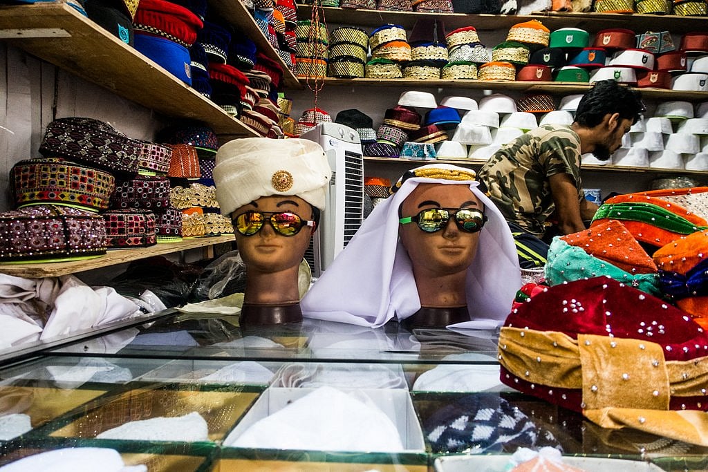 ممبئی میں رمضان کی رونقیں، عبادت گاہوں کے ساتھ بازاروں میں بھی جم غفیر