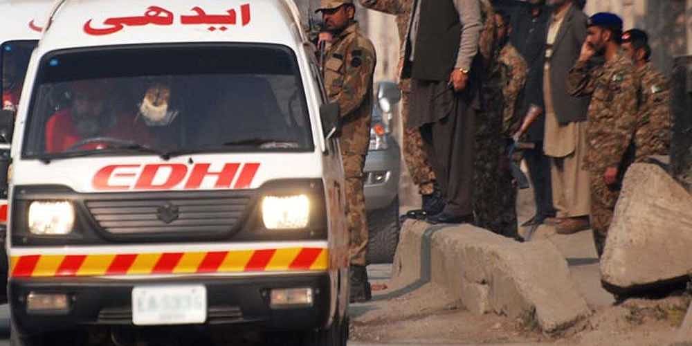 پاکستان: 2 کاروں میں خوفناک ٹکر، 4 بچوں سمیت 11 افراد ہلاک