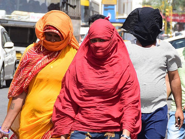 اہم خبر: دہلی میں شدید گرمی سے لوگوں کا برا حال