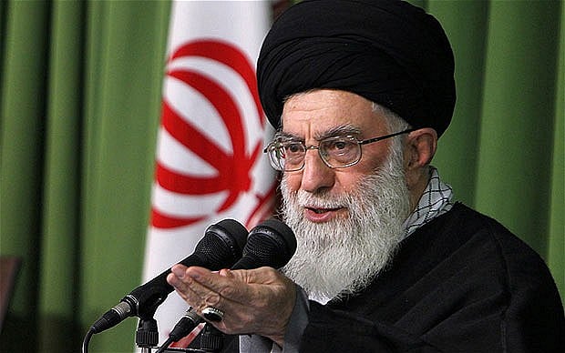 ایران اپنے میزائل پروگرام سے دستبردار نہیں ہوگا:آیت اللہ علی خامنہ ای