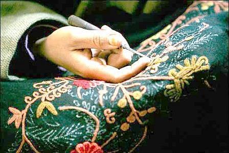 کشمیری دستکاری مصنوعات کو دنیا کے ہر گوشے تک پہنچانے کی کوششیں شروع