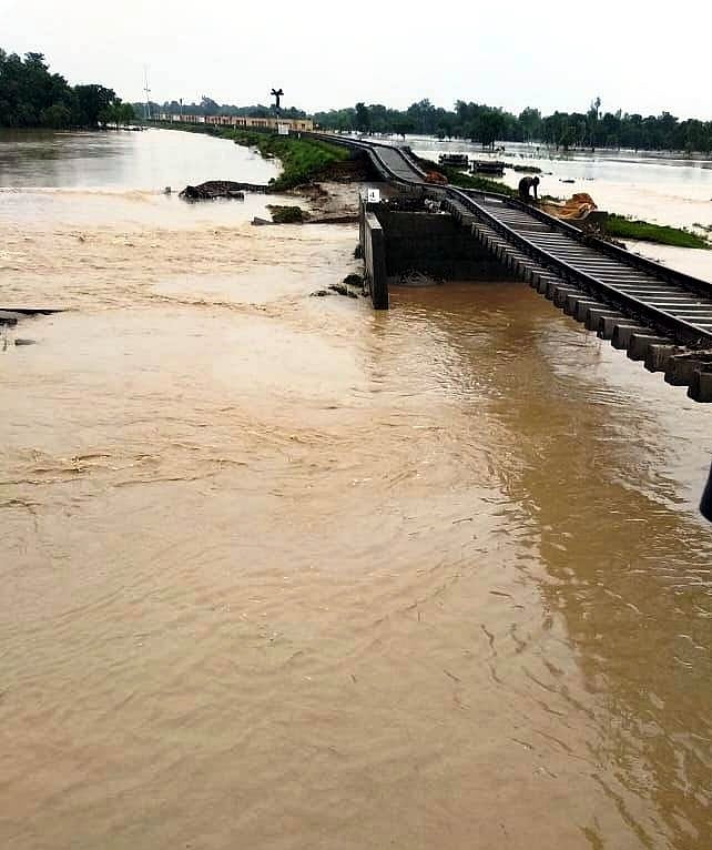 بہار کا شمالی حصہ سیلاب سے بے حال، اب تک 127 اموات، 82 لاکھ لوگ بری طرح متاثر
