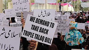 کیا وزیر اعظم ان خواتین کے لئے بھی بل لائیں جن کے شوہر بھاگ گئے: مہاراشٹر کانگریس