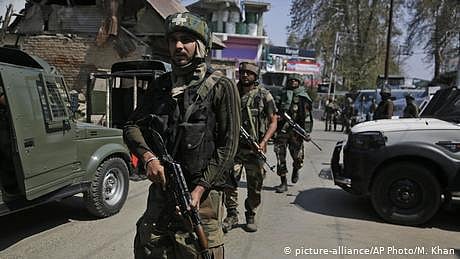 جموں و کشمیر میں دس ہزار اضافی سکیورٹی اہلکار تعینات