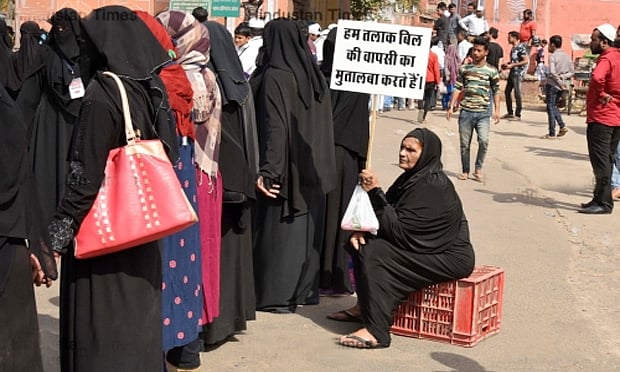 تین طلاق بل: لکیر پیٹتے رہیے سانپ تو گزر گیا... م۔ افضل