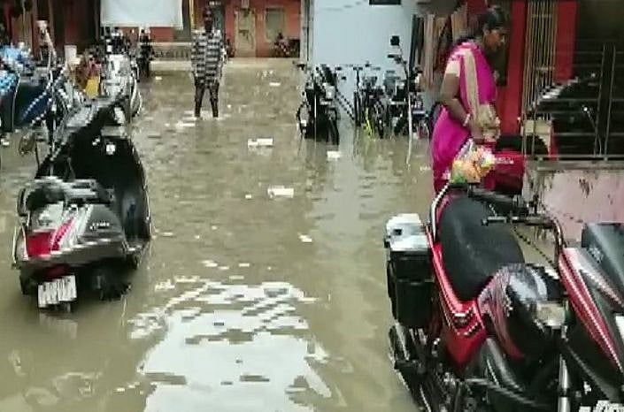 شدید بارش سے وڈودرا میں سیلاب کا منظر، مشکل میں ہزاروں لوگ... تصویری جھلکیاں
