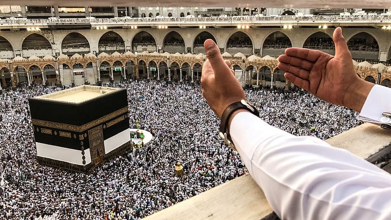  دنیا بھر سے 18 لاکھ فرزندان توحید حج کے لیے سعودی عرب پہنچے