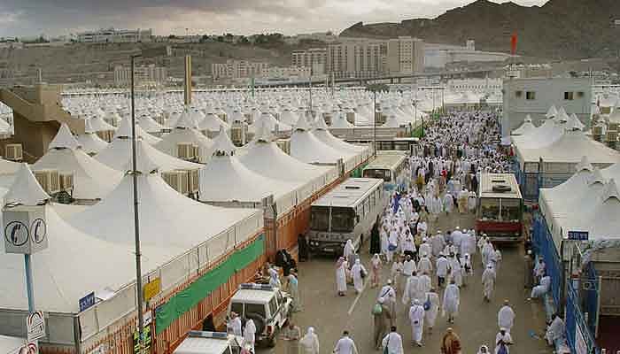 حج 2019:  لبیک اللھم لیبک کی صداؤں کے ساتھ فرزندان توحید  عرفات کے لئے روانہ  