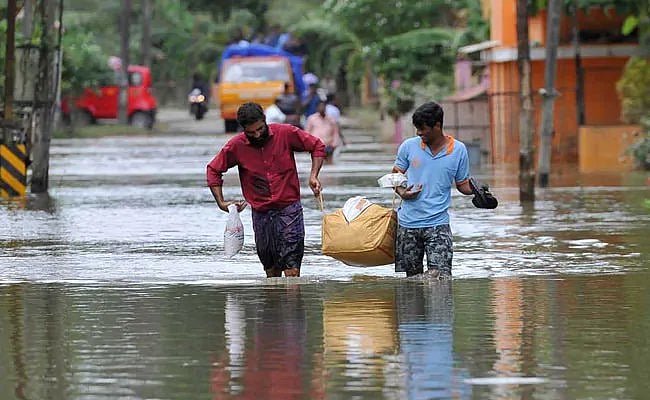 سیلاب سے ہلاک ہونے والوں کی تعداد 267 پہنچی، 44 لاپتہ