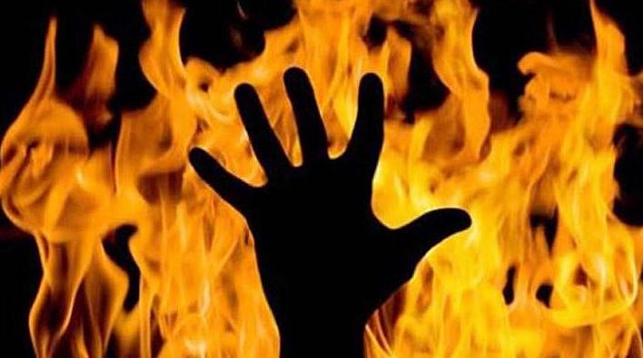 یو پی: معشوقہ سے ملنے گئے دلت نوجوان کو لوگوں نے زندہ جلایا، صدمہ میں ماں کی موت