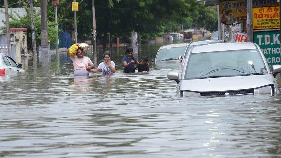 بہار میں سیلاب نے مچائی تباہی، 23 لوگوں کی موت
