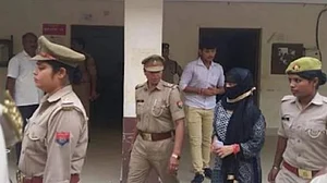 شاہجہاں پور عصمت دری: متاثرہ رنگداری کے الزام میں گرفتار، 14 دن کی عدالتی حراست میں