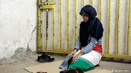 اسٹیڈیم نہ جانے دینے پر خاتون کی خودکشی کی کوشش