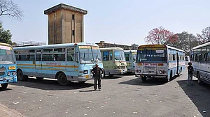 وارانسی میں بسوں کے داخلے پر پابندی، الہ آباد ڈیپو کو لاکھوں کا نقصان
