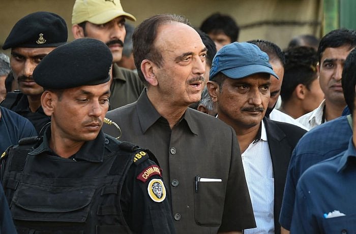 کشمیر میں ہر طرف انتظامیہ کی دہشت، جمہوریت کا خاتمہ: غلام نبی آزاد