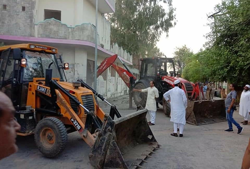 یوگی راج میں سیاسی اور ملی قیادت کو چہار جانب سے گھیرنے کی کوشش