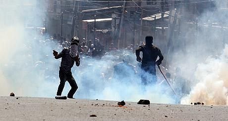 اہم خبر: جموں و کشمیر میں 2 دہشت گردوں کی اندھا دھند فائرنگ میں ٹرک ڈرائیور ہلاک