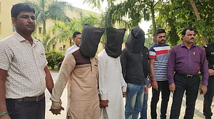 کملیش تیواری قتل: 72 گھنٹے کی ’سفری ریمانڈ‘ پر ملزمان، آج احمد آباد سے لایا جائے گا لکھنؤ
