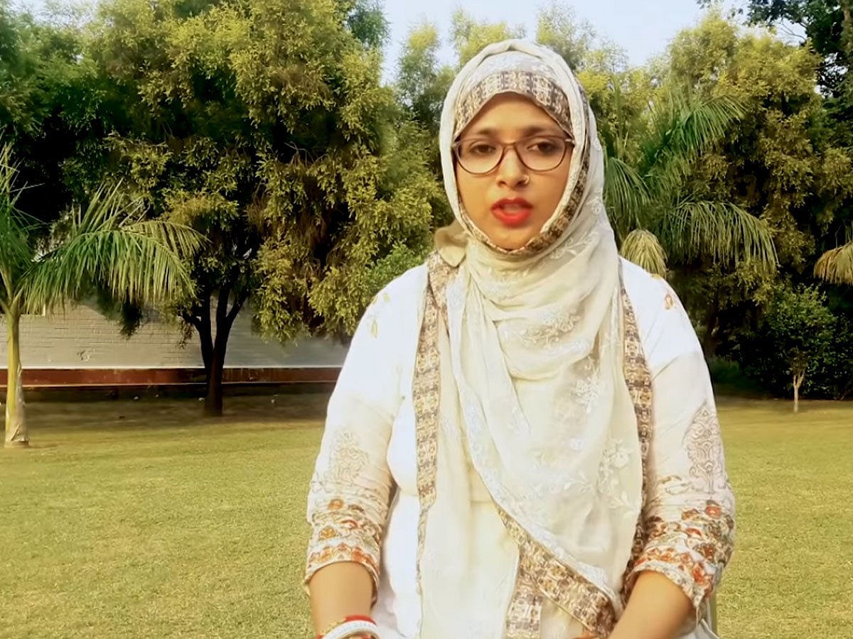 یو پی:  سول سروسز امتحان میں چھٹا مقام حاصل کرکے ’ایس ڈی ایم‘ بننے والی- بشریٰ بانو 