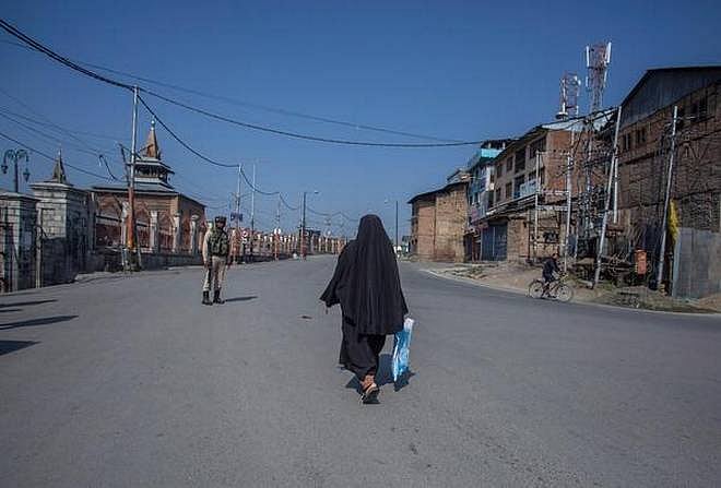 کشمیر میں ہڑتال کا 78 واں دن، موبائل خدمات ایک بار پھر معطل ہونے کا امکان