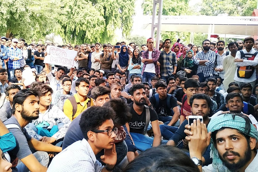 جامعہ میں طلبا سے مارپیٹ:  یونیورسٹی انتظامیہ کو دہلی اقلیتی کمیشن کا نوٹس