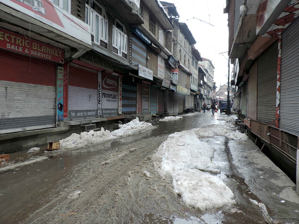 کشمیر میں تازہ برف باری کی تباہی، فوری امداد فراہم کرنے کی ہدایت