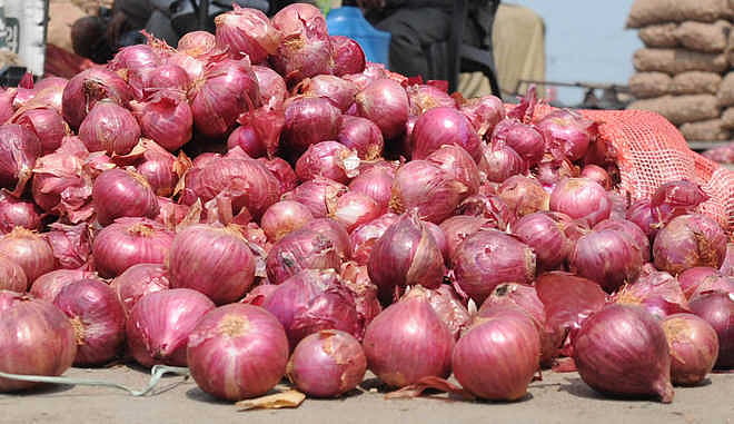 حیدر آباد میں چاٹ کی دکانوں سے پیاز غائب، بڑھی ہوئی قیمت سے عوام پریشان