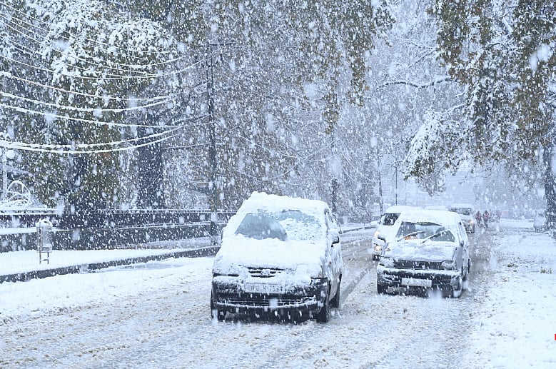 کشمیر میں چلہ کلان سے پہلے ہی چلہ کلان جیسا موسم، لوگ پریشان