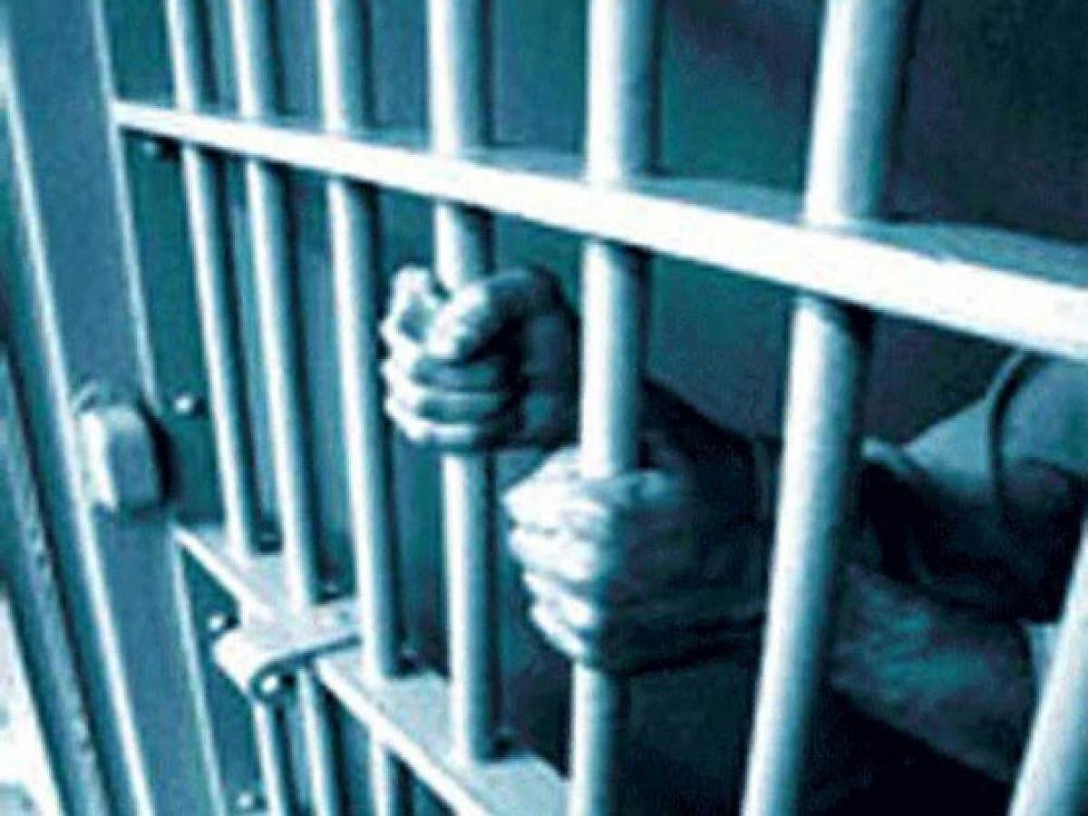 ایودھیا فیصلہ: اتر پردیش میں سوشل میڈیا پر اشتعال انگیز پوسٹ ڈالنے والے 77 افراد گرفتار
