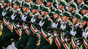 ایران پر نئی امریکی پابندیاں، ’پاسداران انقلاب‘ بھی زند میں!