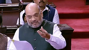 جموں و کشمیر سے متعلق 2 اہم بل راجیہ سبھا میں پاس، امت شاہ کے قابل اعتراض تبصروں سے ناراض اپوزیشن کا واک آؤٹ