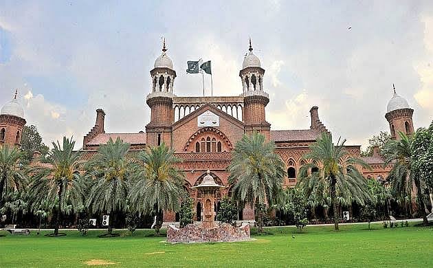 لاہور ہائی کورٹ نے واپس کی مشرف کی عرضی