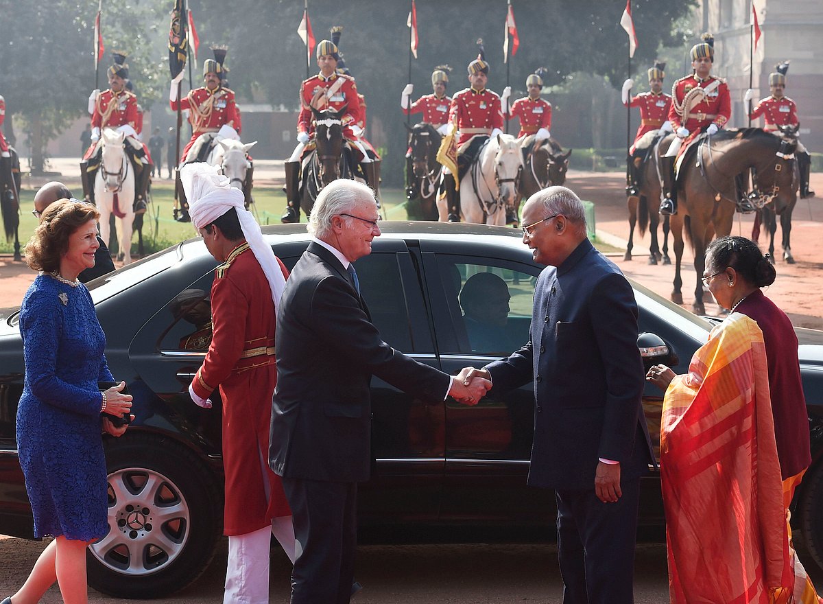 سویڈن کے راجہ اور رانی نے کیا تاریخی جامع مسجد اور لال قلع کا دورہ