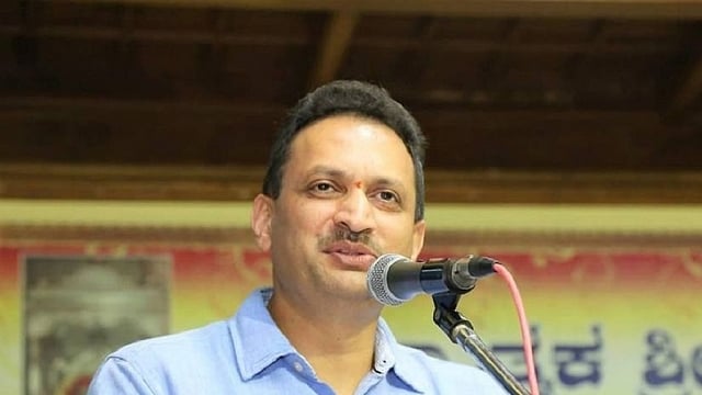 مہاراشٹر:  کسی خاص مقصد سے 80 گھنٹے کے وزیر اعلیٰ بنے تھے فڑنویس، بی جے پی لیڈر کا انکشاف!