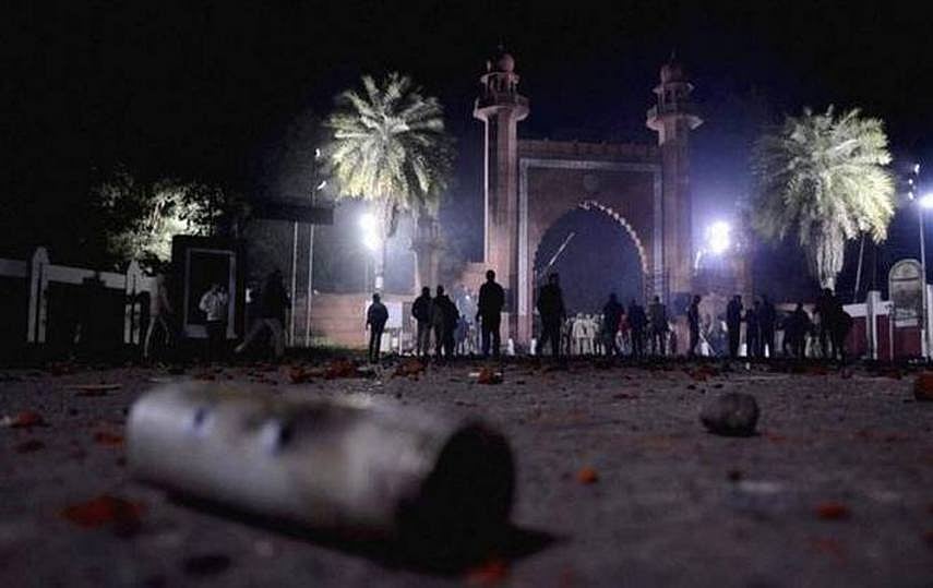 جامعہ-اے ایم یو طلبہ کو فوری راحت سے انکار! اعلیٰ عدالتوں کا پولیس اور حکومت سے جواب طلب