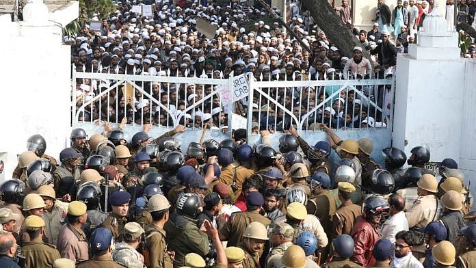 سی اے اے سے مسلمانوں کو باہر رکھنا سیکولرزم کے خلاف: مولانا رابع ندوی