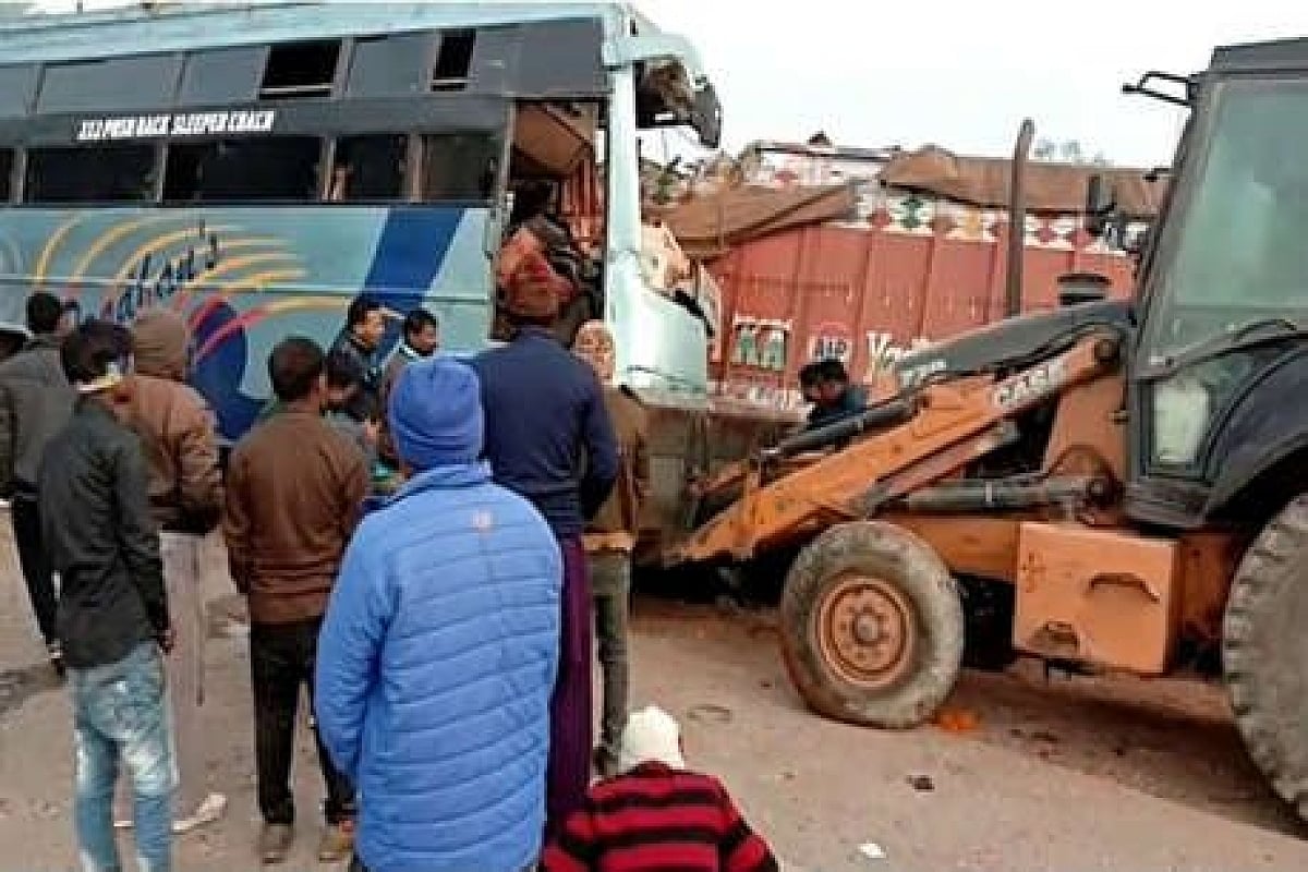 مدھیہ پردیش: ریوا میں ٹرک-بس کے درمیان اندوہناک ٹکر، 15 ہلاک، درجنوں زخمی