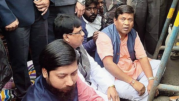 بی جے پی کے دو اراکین پارلیمنٹ مالدہ میں گرفتار