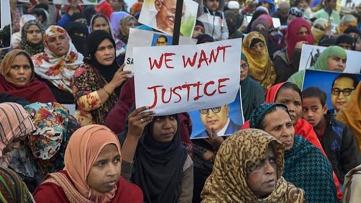 جب خواتین نے اپنے آنچل کو پرچَم بنا لیا... سہیل انجم