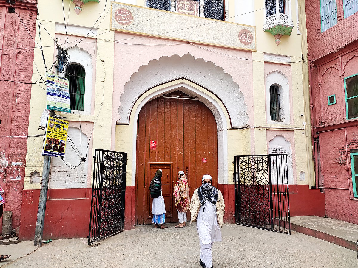 دیوبند: دارالعلوم  سے تعطیل کی اپیل، انٹرنیٹ پر پابندی برقرار، ’طلباء احتجاج سے دور رہیں‘
