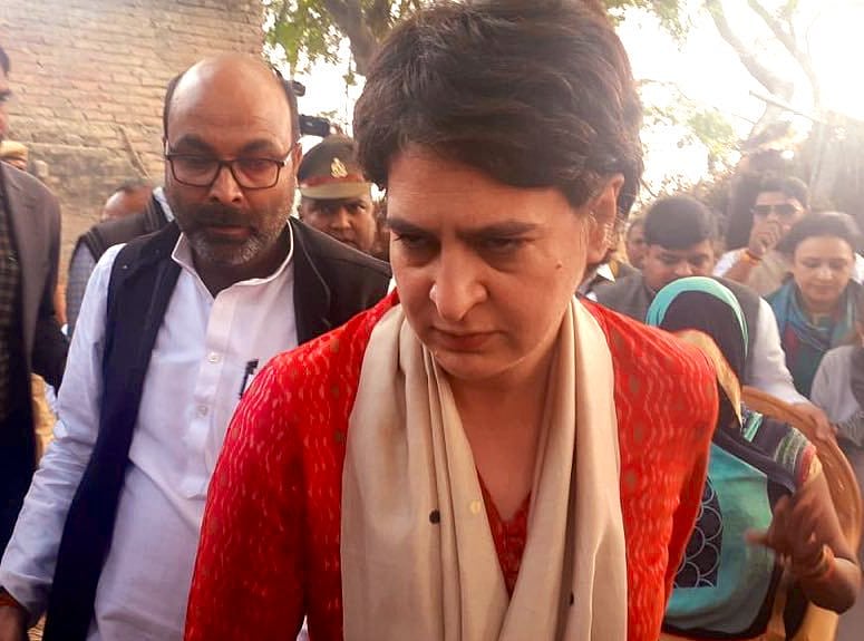 اناؤ: متاثرہ کی موت کھوکھلے نظم ونسق کی عکاس، اہل خانہ سے ملاقات کے بعد پرینکا کا بیان