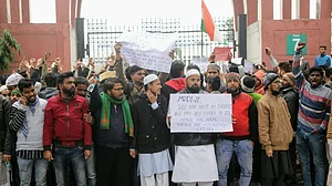 نئی دہلی: جامعہ طلبا کے حق میں سڑکوں پر اترے 30 مساجد کے امام