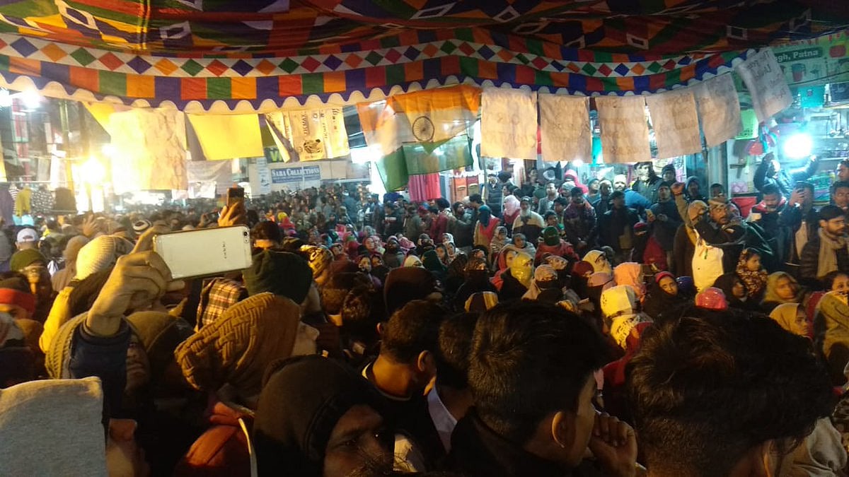 پٹنہ کے سبزی باغ کا دھرنا جاری، ’کالے قانون‘ کی واپسی تک بیٹھے رہنے کا عزم