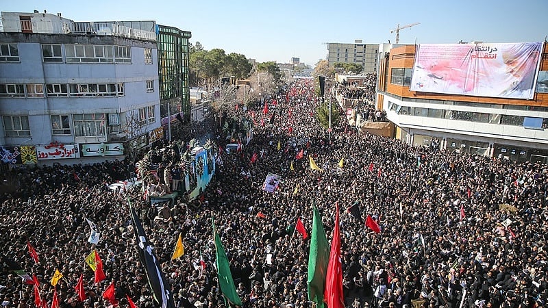 قاسم سلیمانی کے جنازے میں امنڈا جم غفیر
