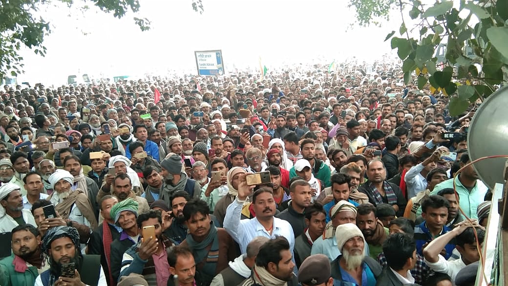 بیتیا: اجلاس کی اجازت نہیں ملنے سے دھرنے پر بیٹھے کنہیا کمار